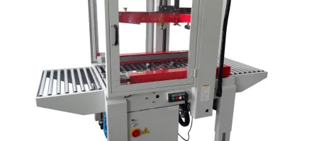 Vollautomatische Kartonverschließer für Versandkartons von alpha-pack GmbH